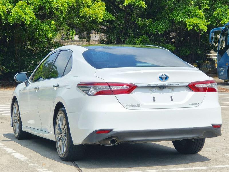 Toyota Camry - фото 3