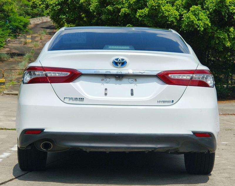 Toyota Camry - фото 4