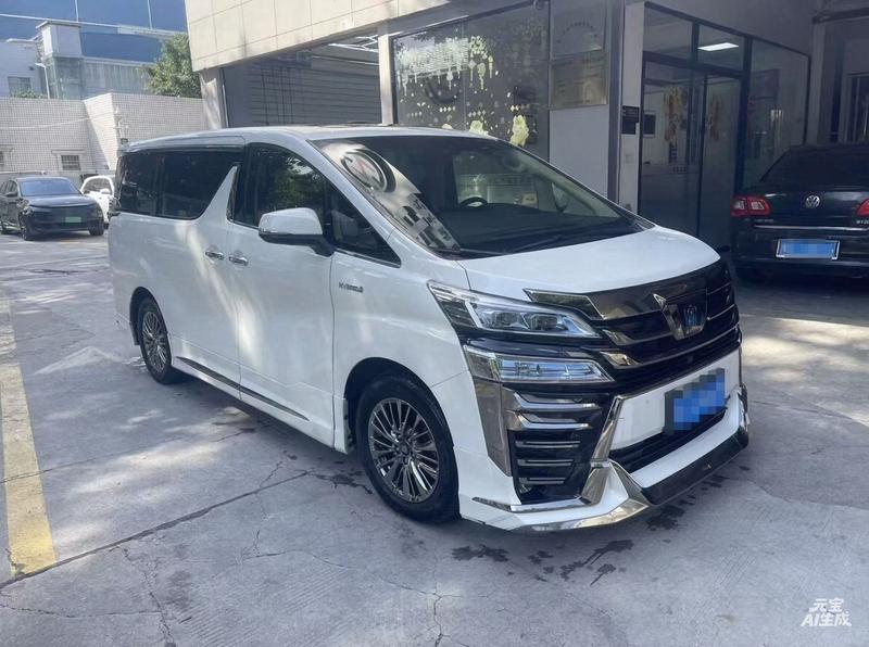 Toyota Vellfire - фото 1