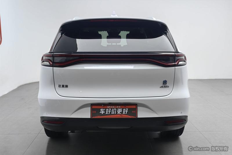 BYD Tang DM-i - фото 2