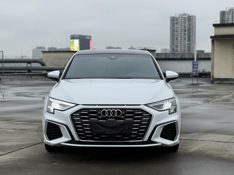 Audi A3 - фото 1