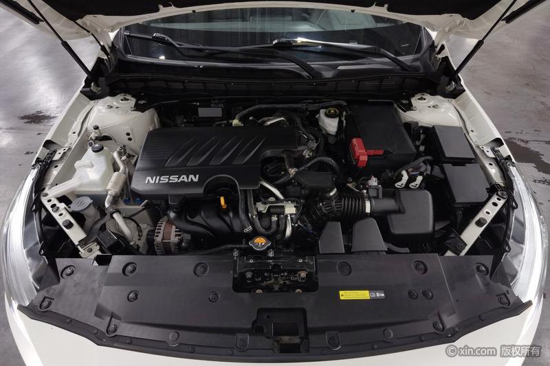 Nissan Teana - фото 4