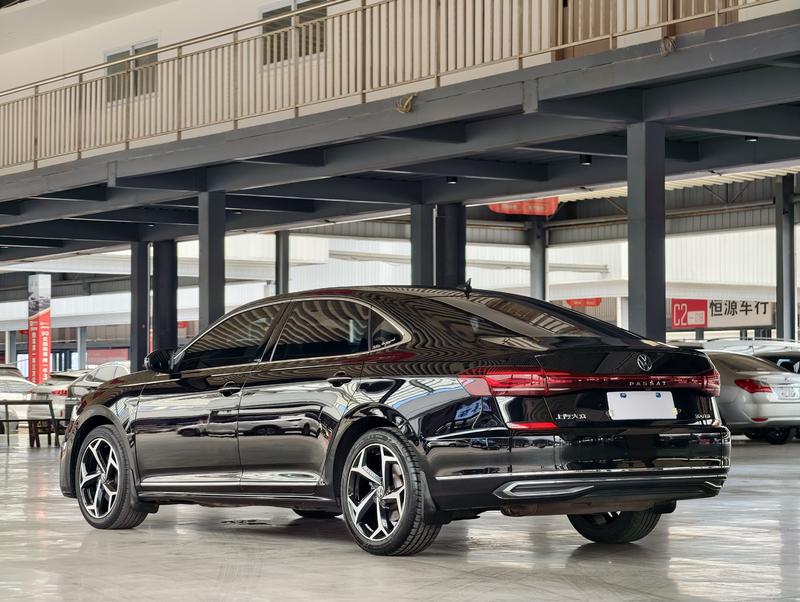 Volkswagen Passat - фото 4