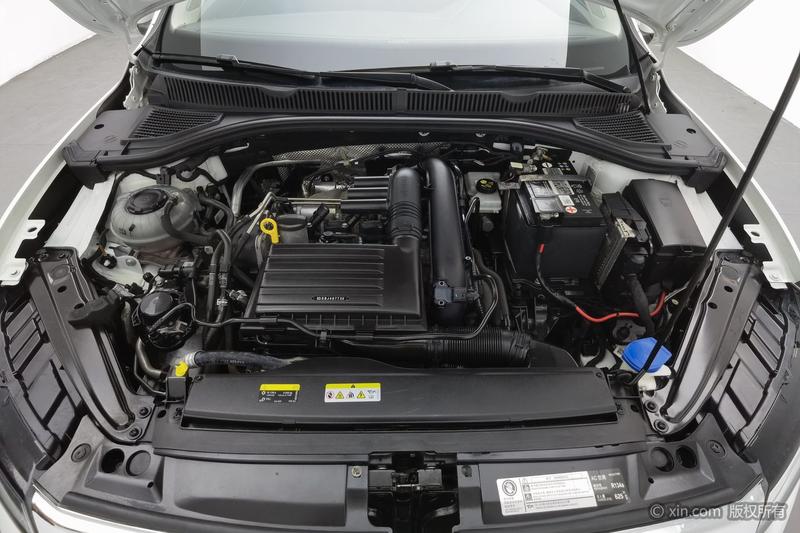 Volkswagen Sagitar - фото 4