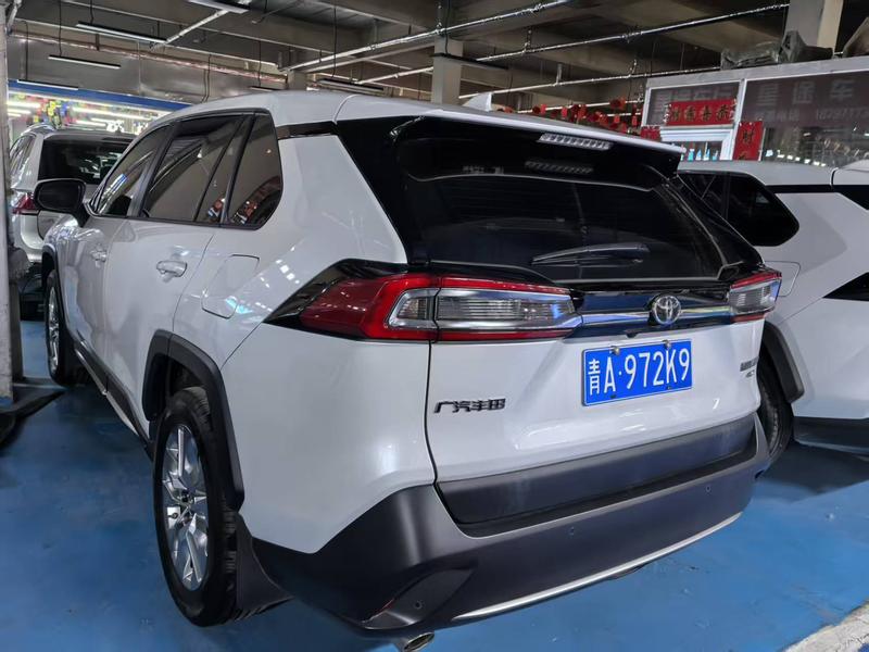 Toyota Wildlander - фото 2