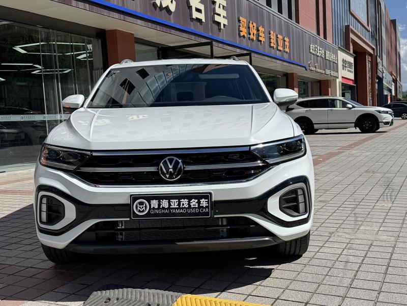 Volkswagen T-Roc - фото 1