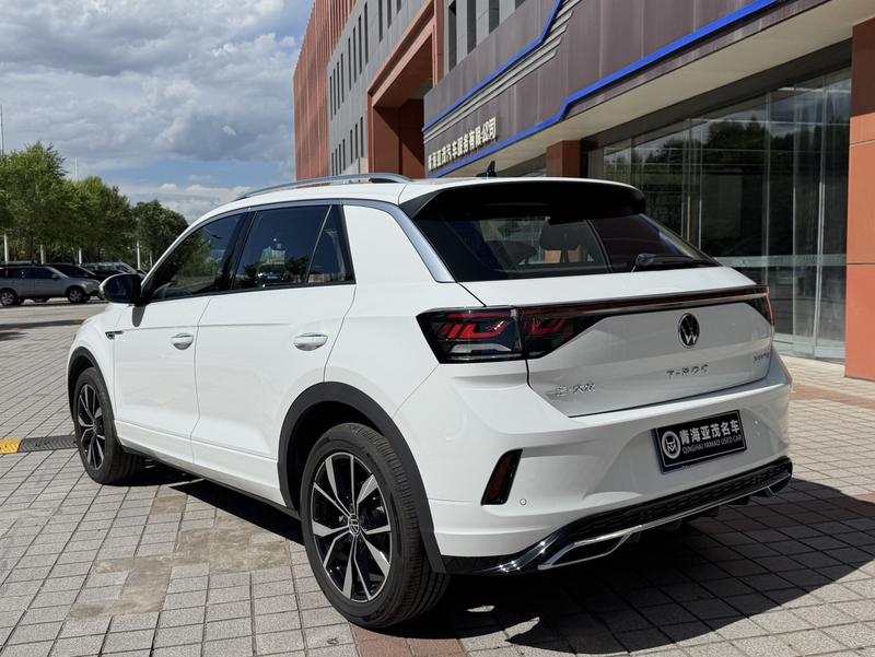 Volkswagen T-Roc - фото 3