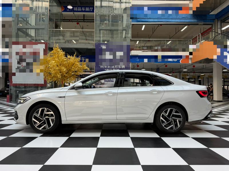 Volkswagen Sagitar - фото 3