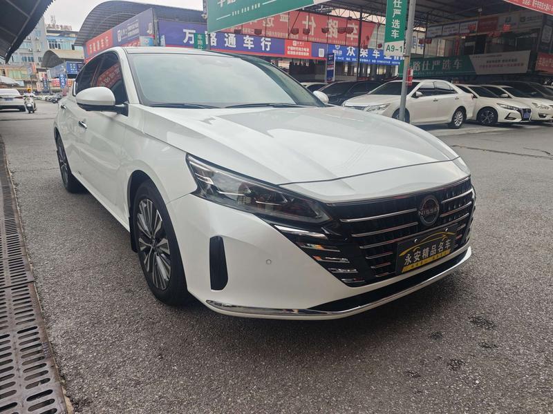 Nissan Teana - фото 2
