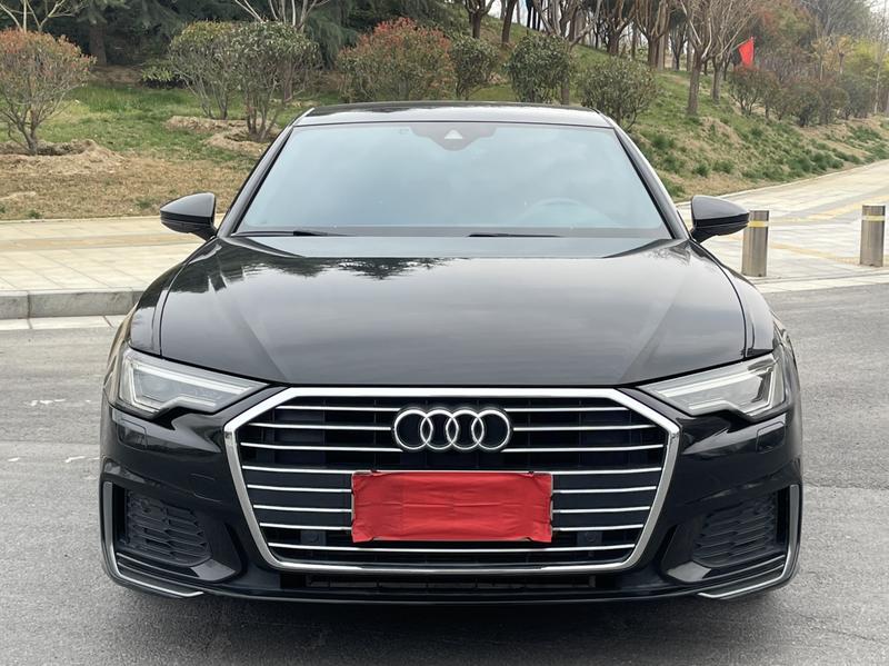 Audi A6L - фото 1