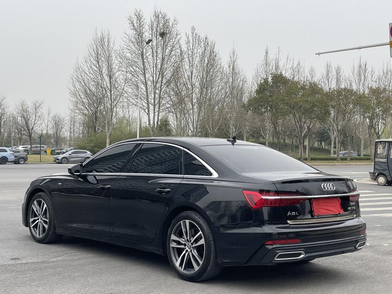 Audi A6L - фото 4