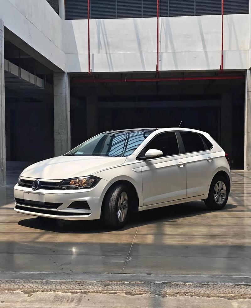 Volkswagen Polo - фото 0