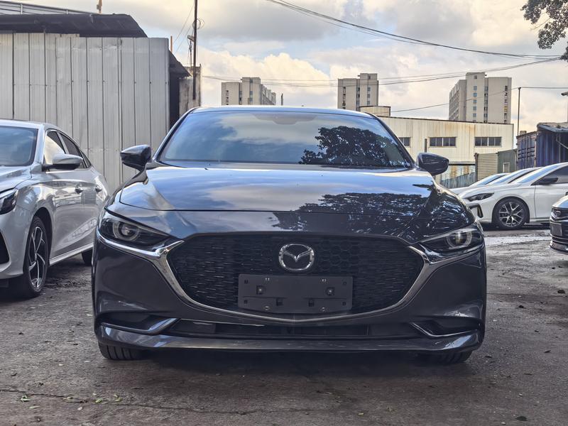 Mazda Mazda3 - фото 1