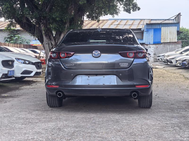 Mazda Mazda3 - фото 4