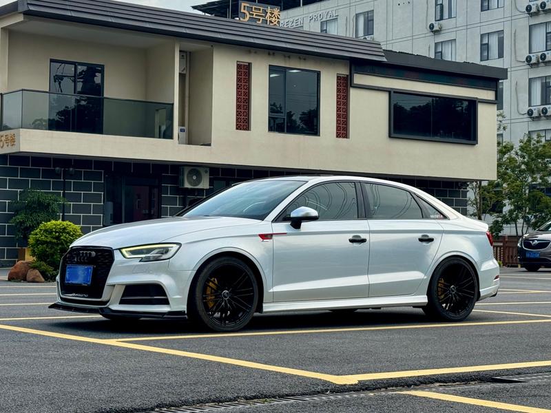 Audi A3 - фото 0