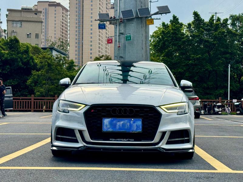 Audi A3 - фото 1