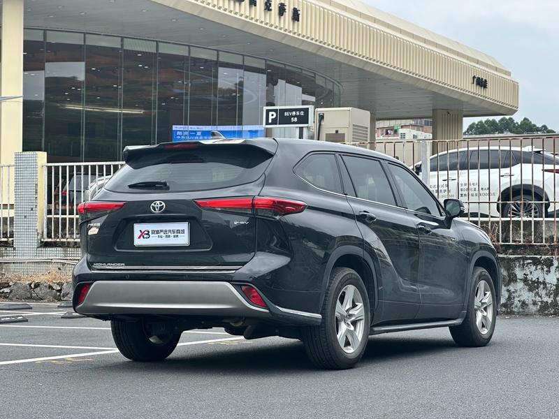 Toyota Highlander - фото 4