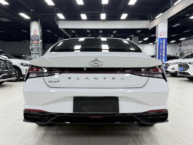 Hyundai Elantra - фото 4