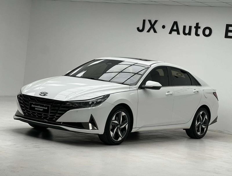 Hyundai Elantra - фото 0