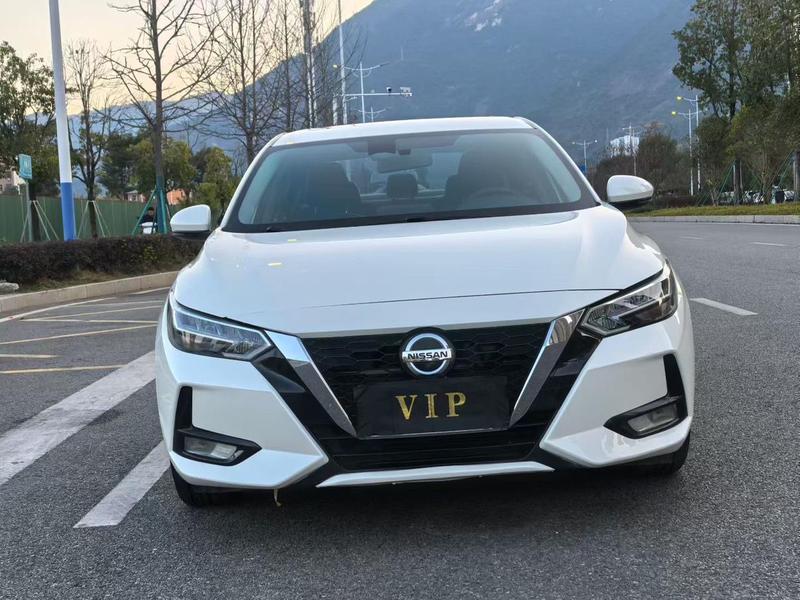Nissan Sylphy - фото 1
