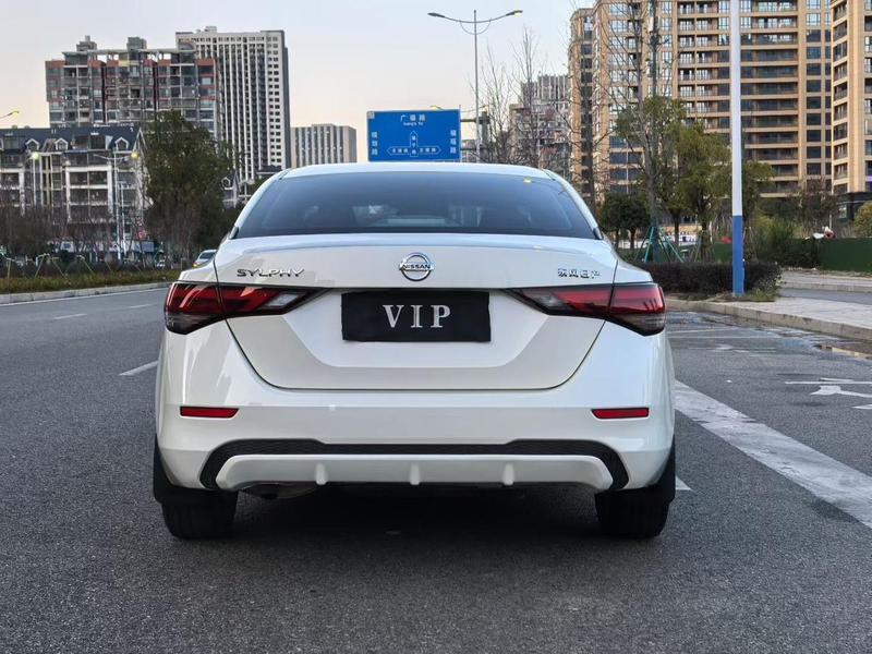 Nissan Sylphy - фото 4