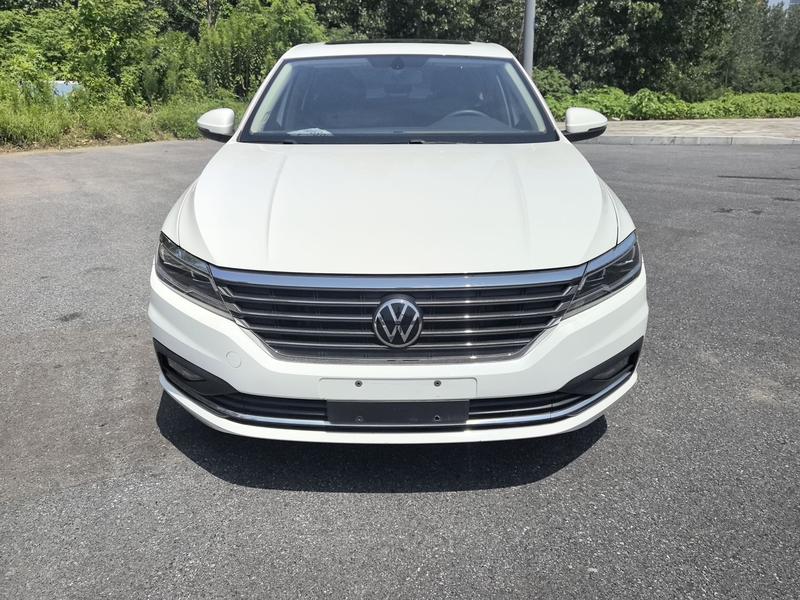 Volkswagen Lavida - фото 1