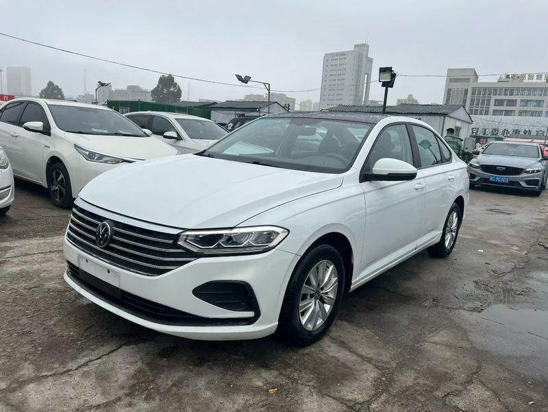 Volkswagen Lavida - фото 0