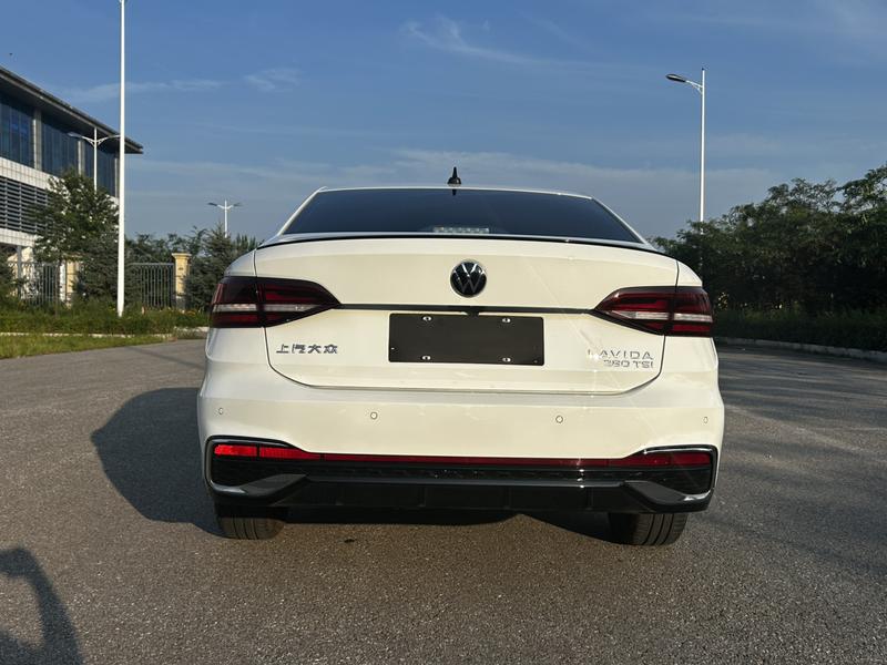 Volkswagen Lavida - фото 4