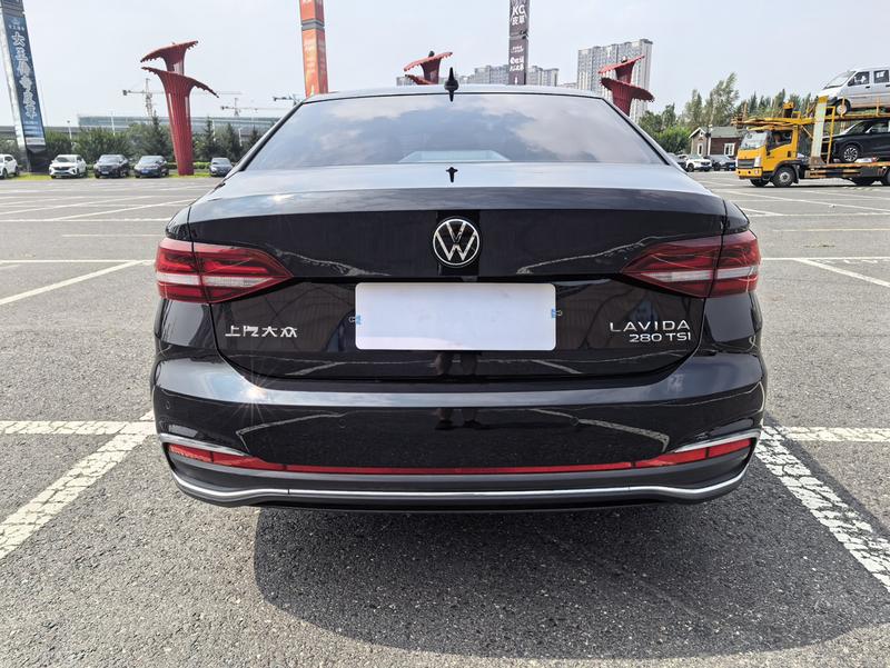 Volkswagen Lavida - фото 3