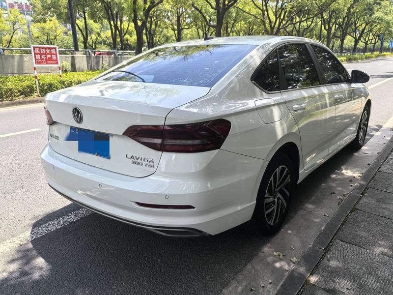 Volkswagen Lavida - фото 4