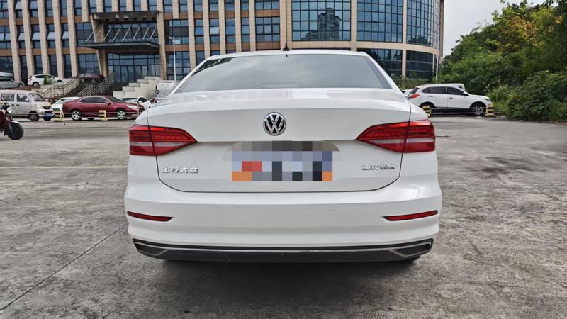 Volkswagen Lavida - фото 4