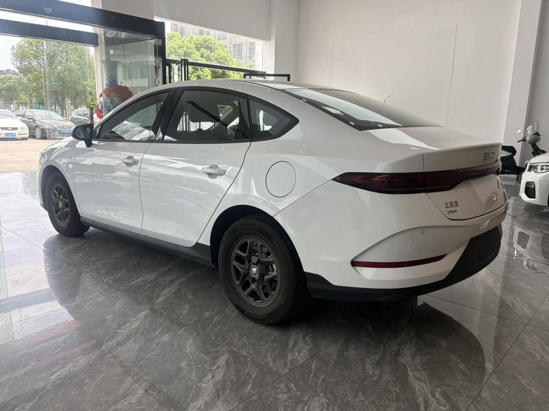 BYD Qin PLUS DM-i - фото 3