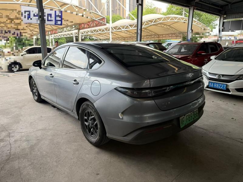 BYD Qin PLUS DM-i - фото 2