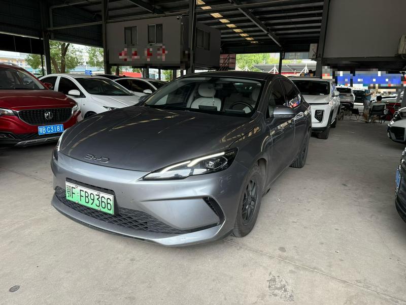 BYD Qin PLUS DM-i - фото 4