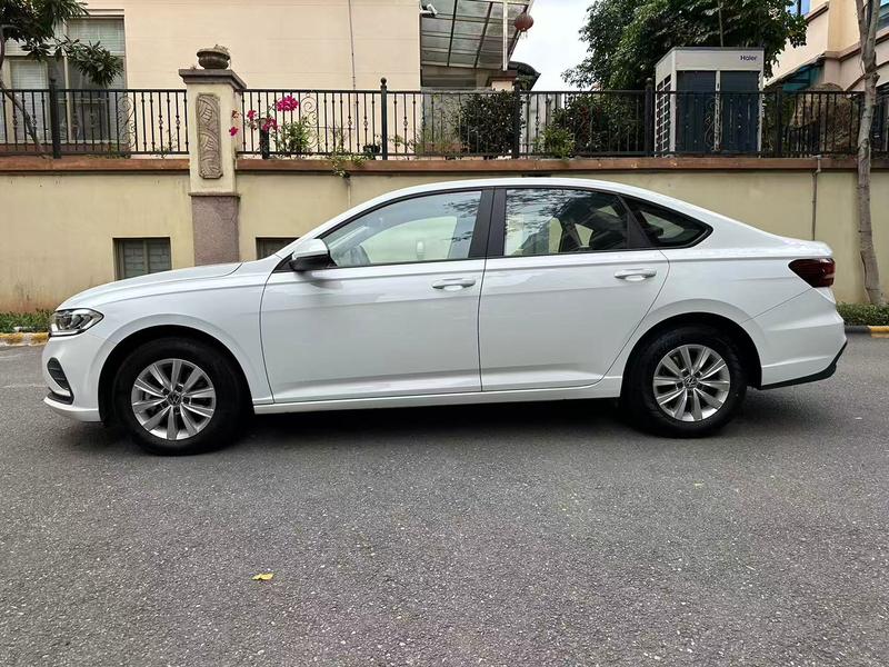 Volkswagen Lavida - фото 3