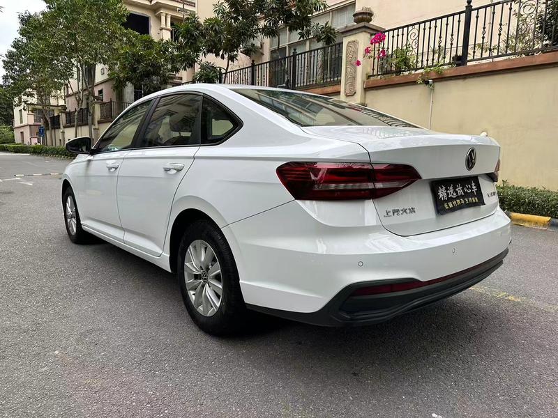 Volkswagen Lavida - фото 4