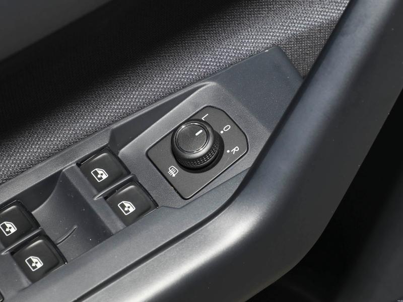 Volkswagen Lavida - фото 4