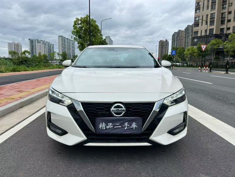Nissan Sylphy - фото 1