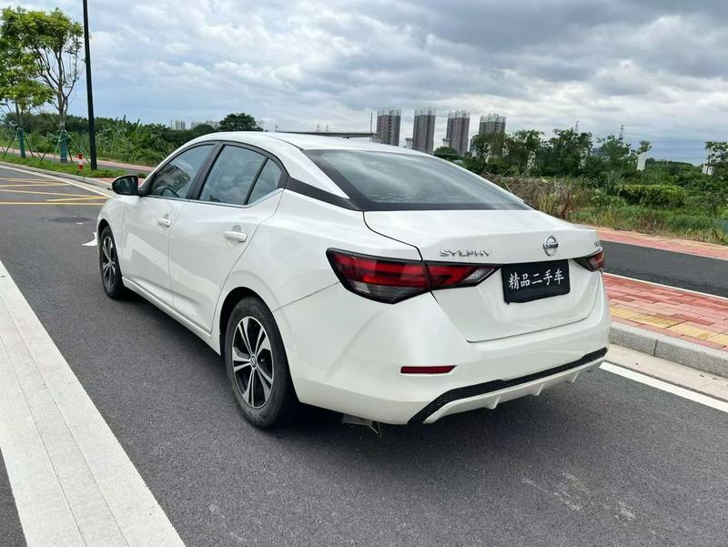 Nissan Sylphy - фото 3