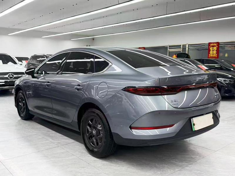 BYD Qin PLUS DM-i - фото 3