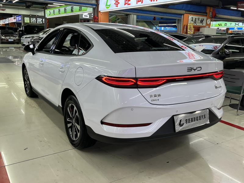 BYD Qin PLUS DM-i - фото 3