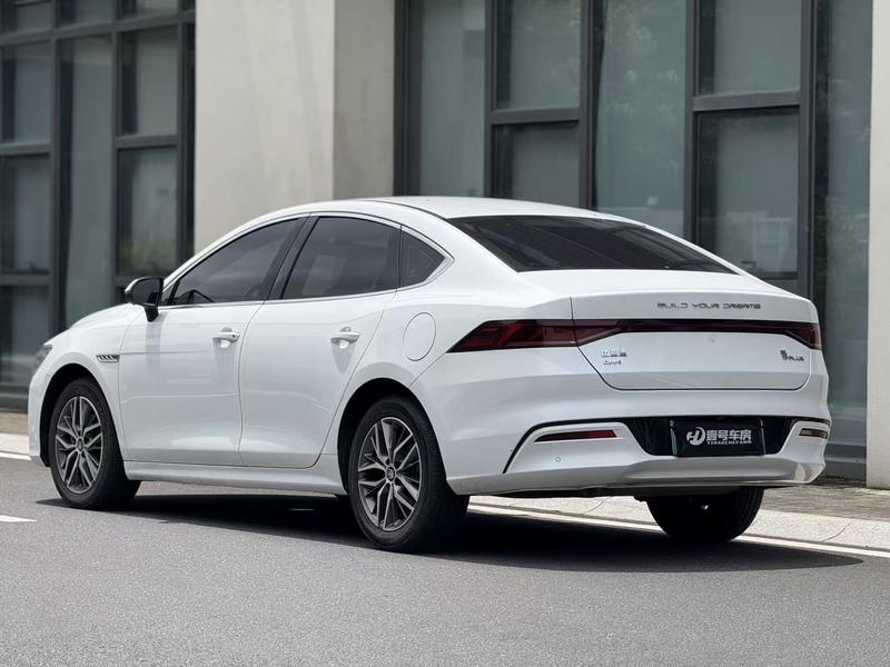 BYD Qin PLUS DM-i - фото 3