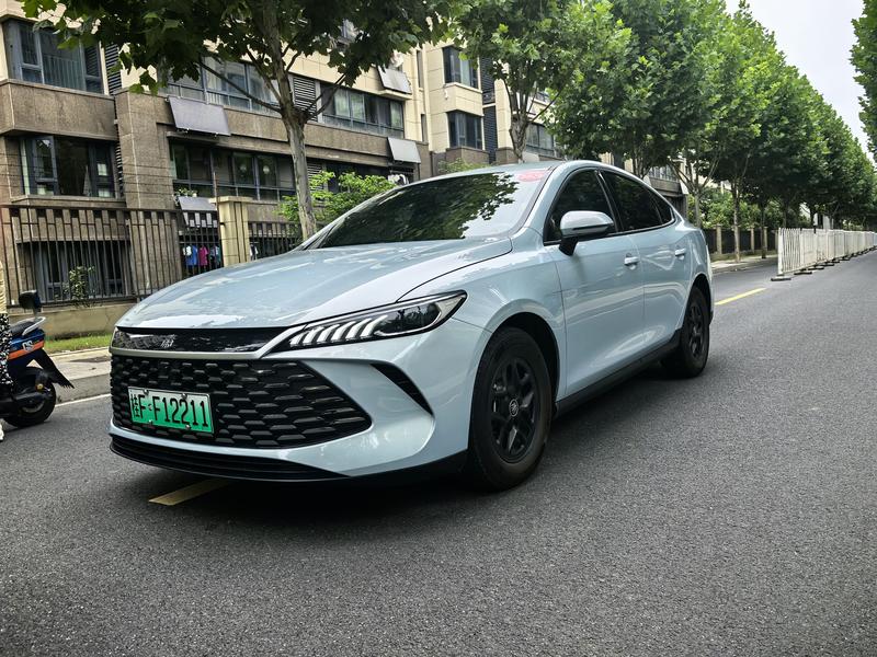 BYD Qin PLUS DM-i - фото 0