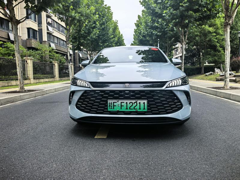 BYD Qin PLUS DM-i - фото 1