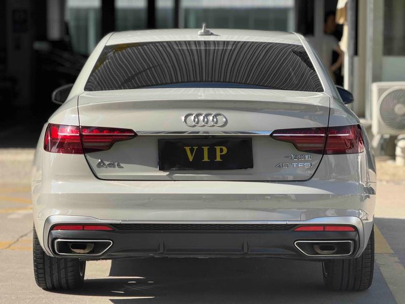 Audi A4L - фото 4