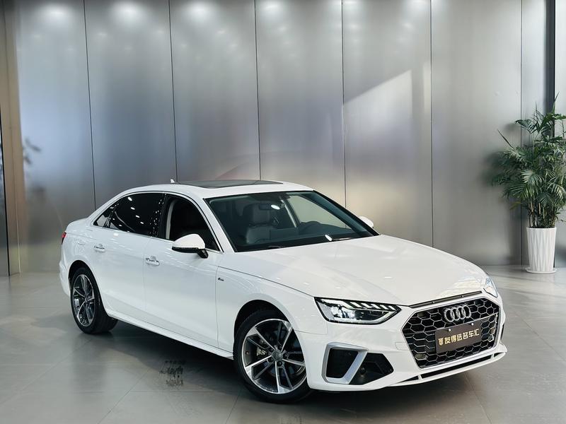 Audi A4L - фото 2