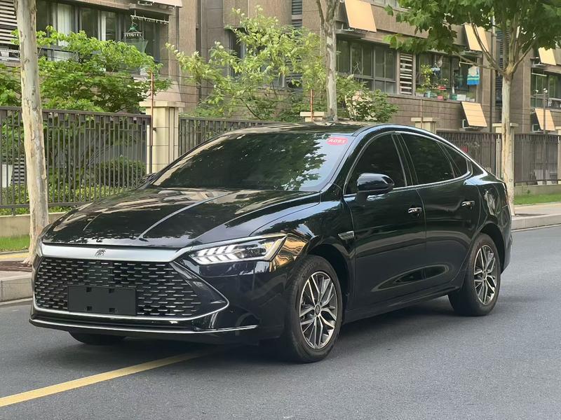 BYD Qin PLUS DM-i - фото 0