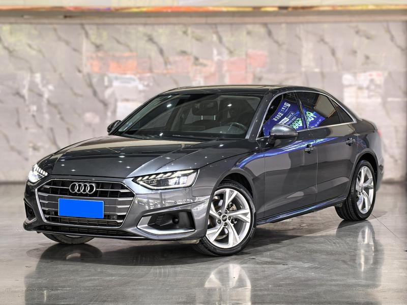 Audi A4L - фото 0
