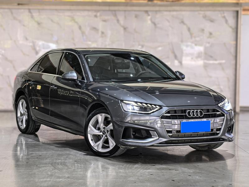 Audi A4L - фото 2