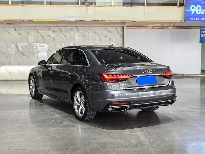 Audi A4L - фото 4